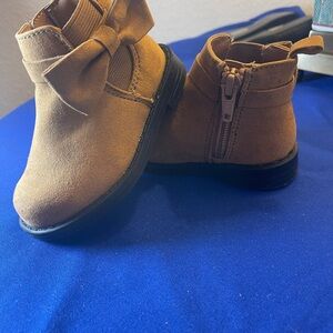 GAP Tan Kids Boots with Bow Detail